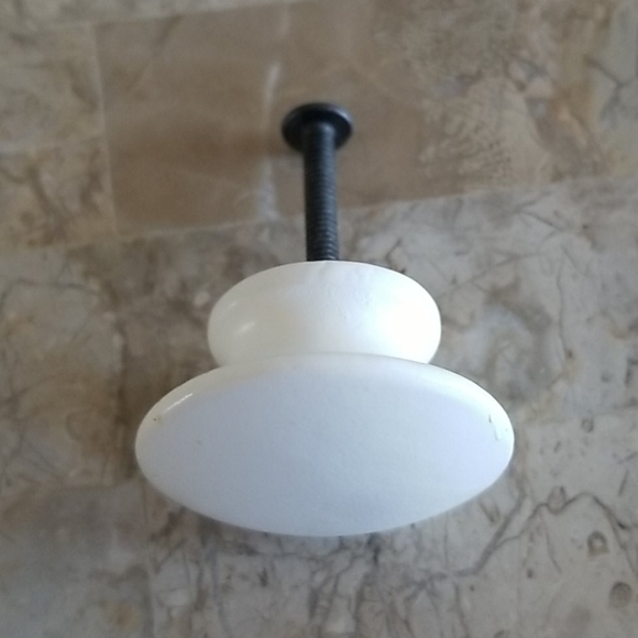 SALE! White Knob - Picture 2 of 2